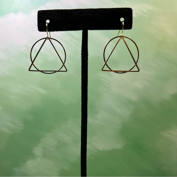 ALCOHOLICS ANONYMOUS SYMBOL EARRINGS BE PROUD OF YOUR RECOVERY - Picture 5 of 5